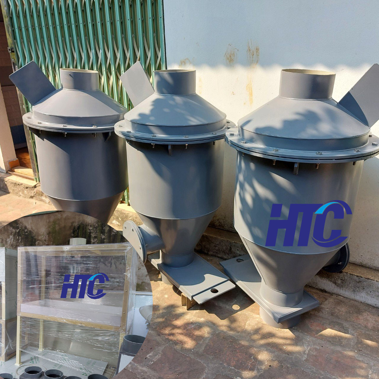 Các loại phễu hút mùi, giá để hàng hóa, tủ bọc nhựa